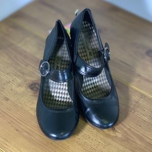 Slouch heeled Mary Janes
